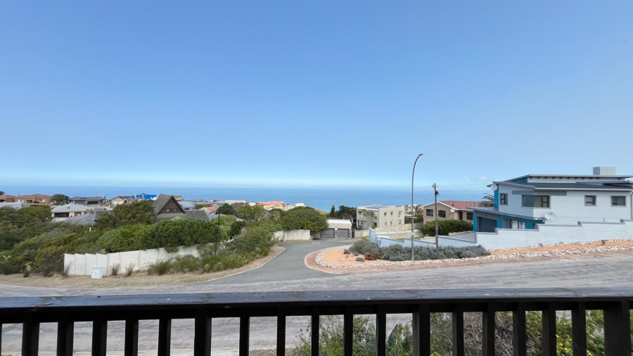 5 Bedroom Property for Sale in Dana Bay Western Cape